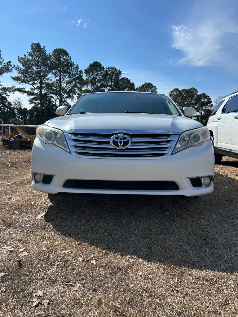 2011 Toyota Avalon Avalon's photo